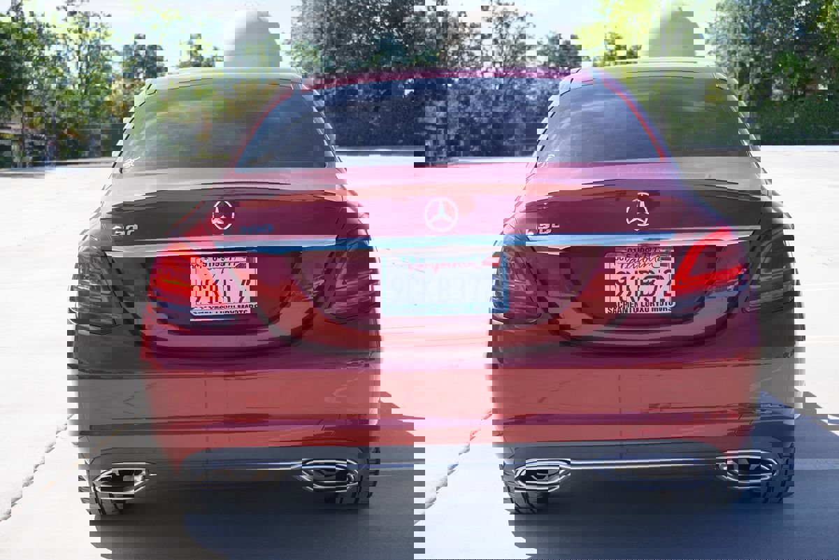 Used 2020 Mercedes-Benz C 300 Sedan image 10