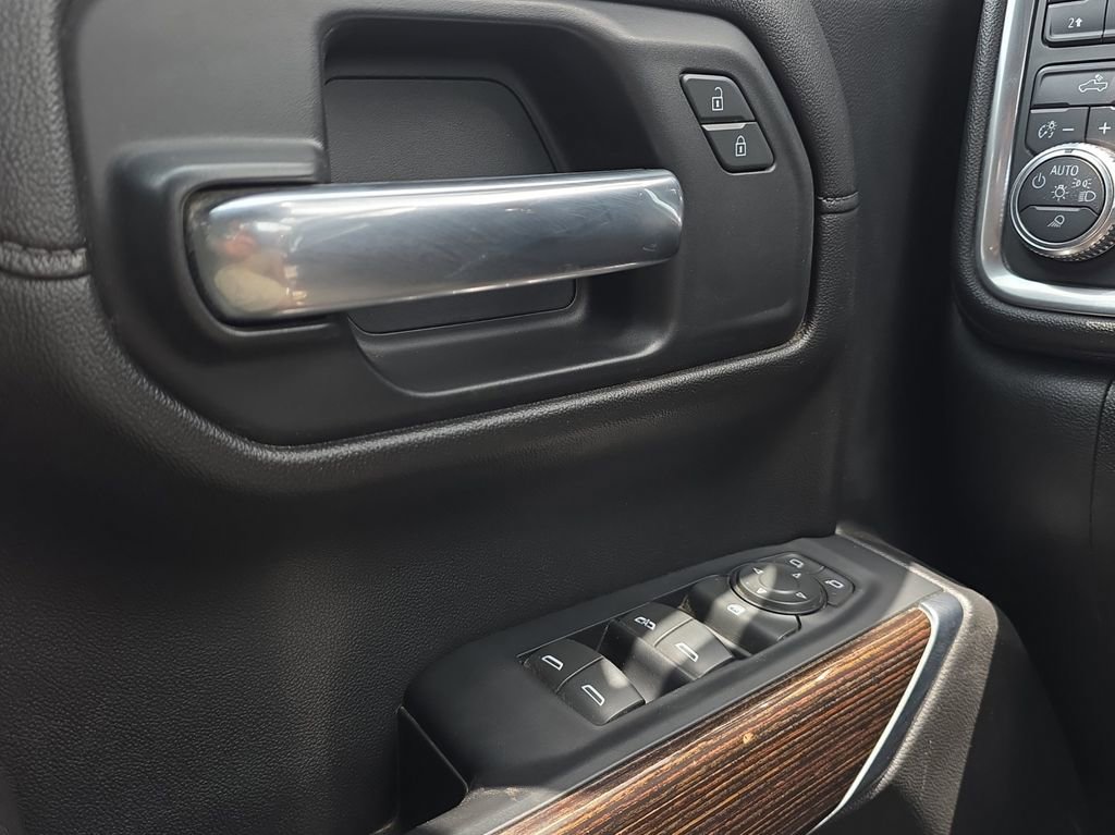 Used 2019 GMC Sierra 1500 SLE w/ SLE Value Package AWD/4WD image 11