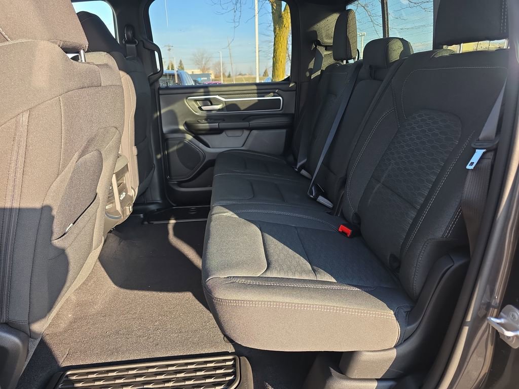 New 2026 RAM 1500 4x4 Crew Cab image 8
