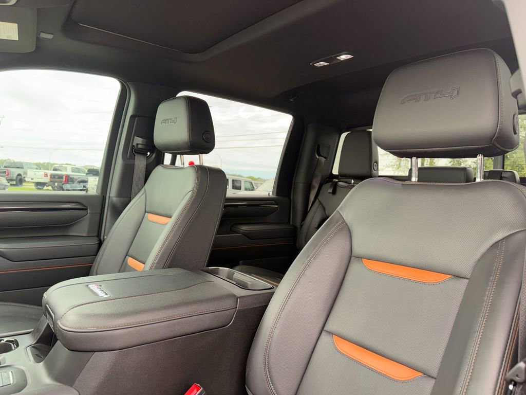 Used 2025 GMC Sierra 2500 AT4 w/ AT4 Premium Plus Package AWD/4WD image 10