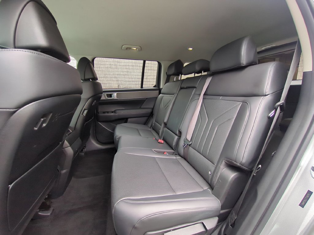Used 2026 Hyundai Santa Fe SEL FWD image 27