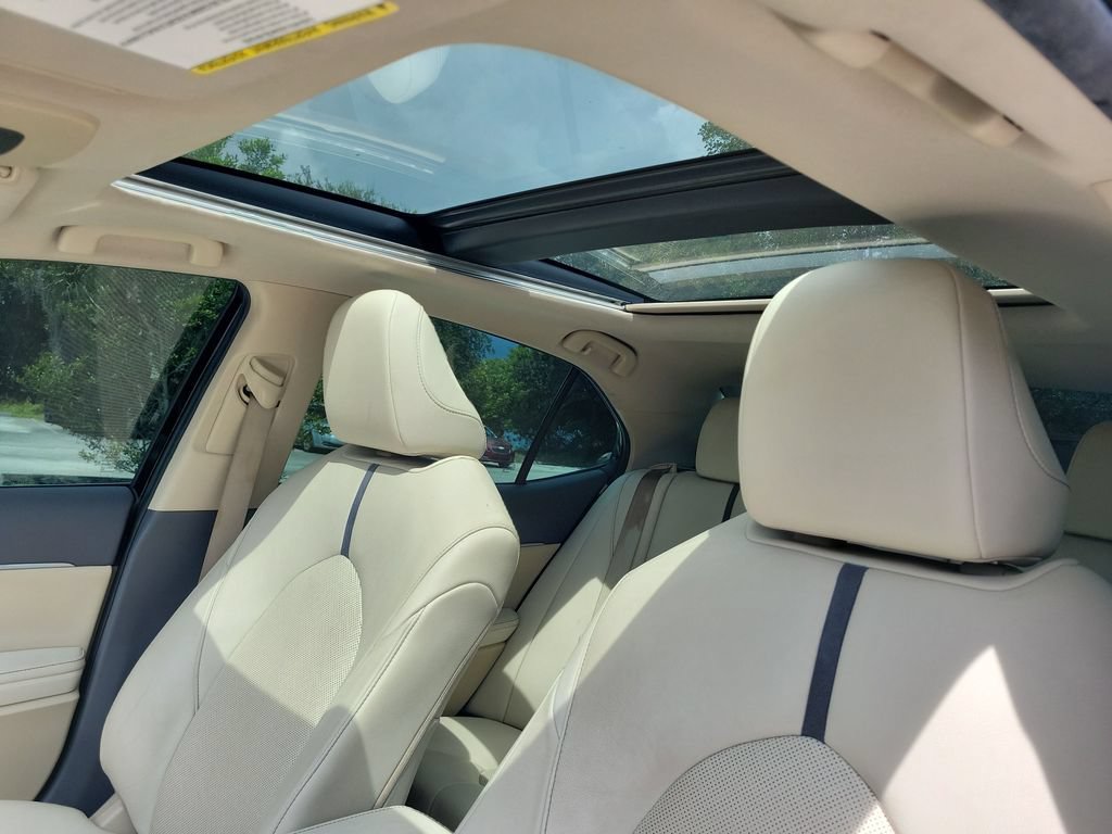 Used 2021 Toyota Camry XLE w/ Navigation Package FWD image 24