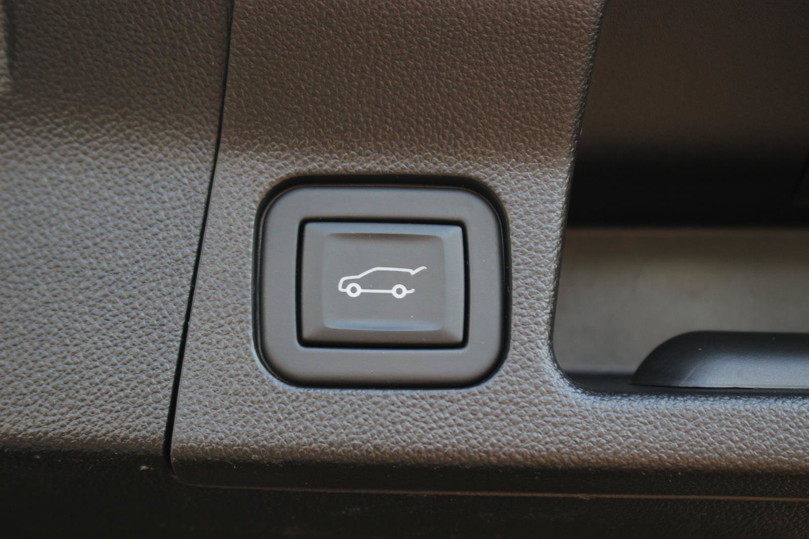 Used 2023 GMC Acadia AT4 AWD/4WD image 11