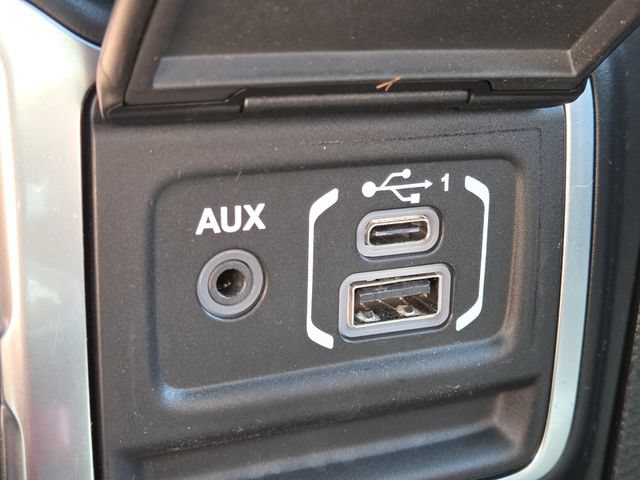 Used 2022 Jeep Wrangler Unlimited Rubicon AWD/4WD image 8