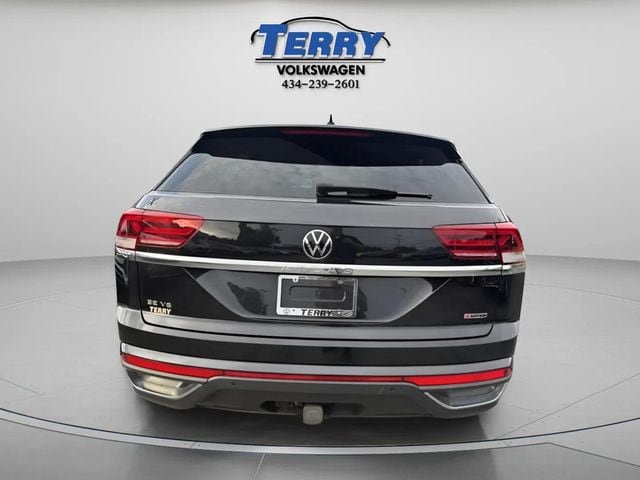 Used 2022 Volkswagen Atlas Cross Sport SE AWD/4WD image 2