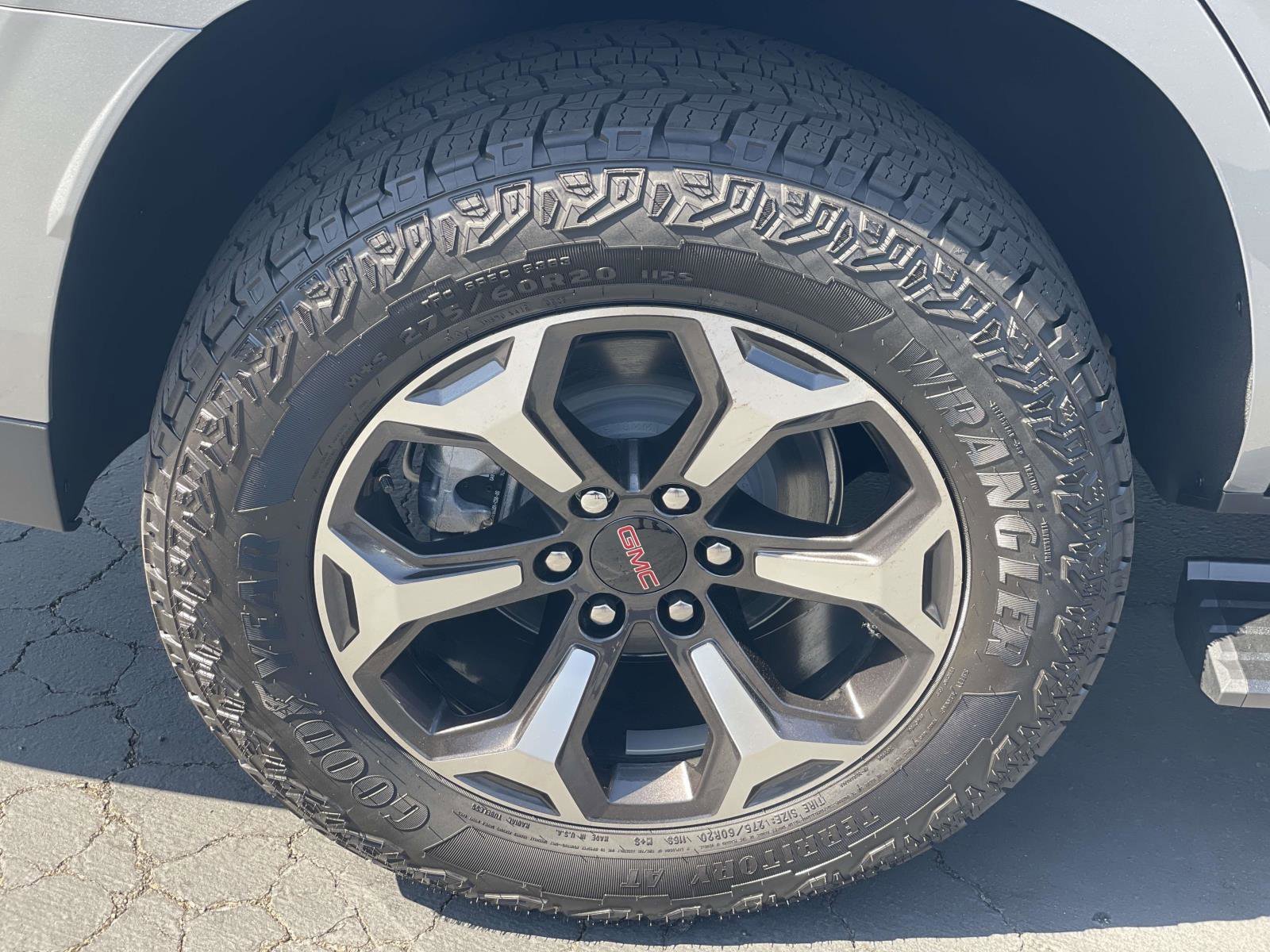 New 2026 GMC Yukon AT4 Ultimate AWD/4WD image 30