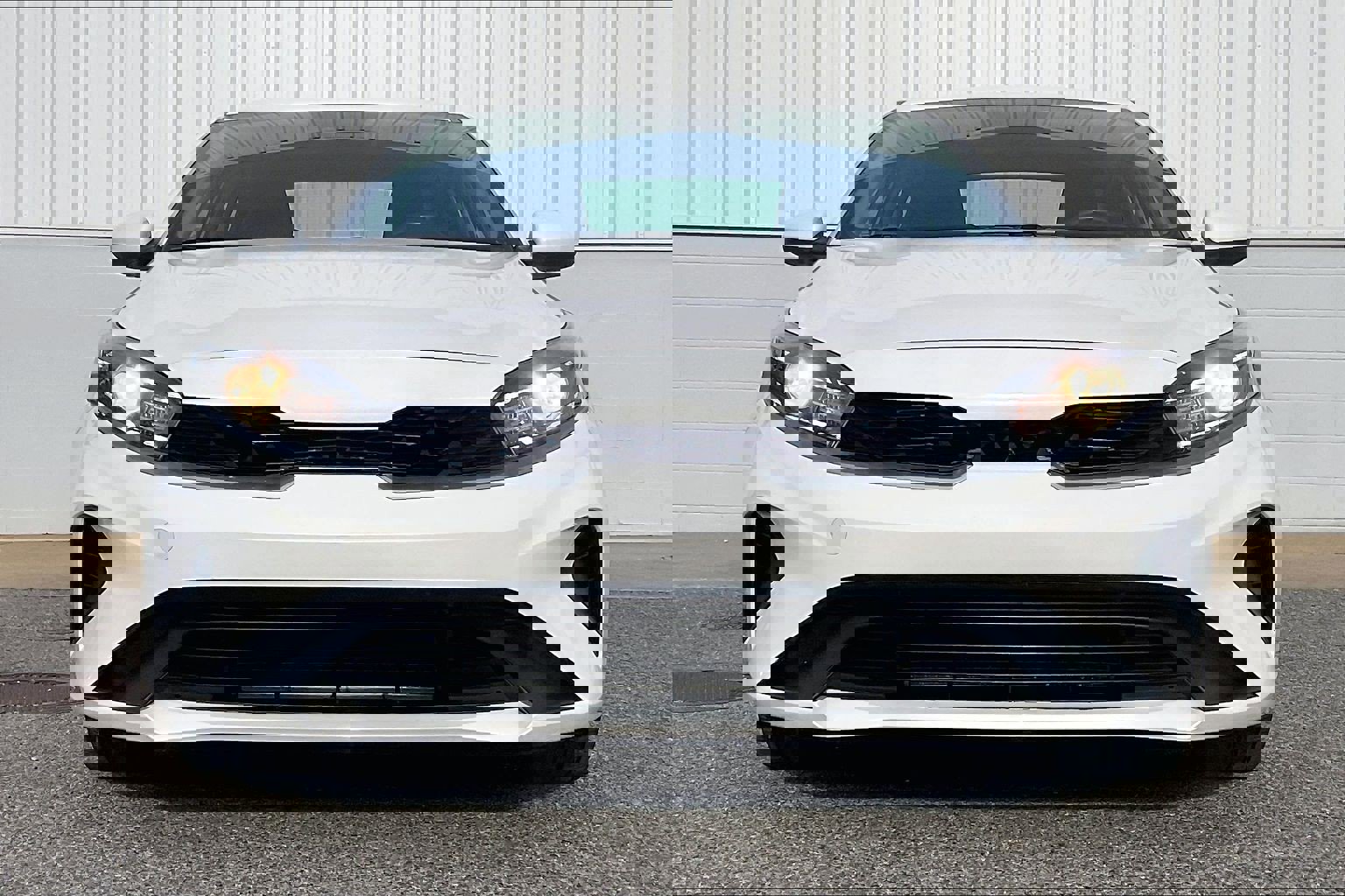 Used 2024 Kia Forte LXS image 3