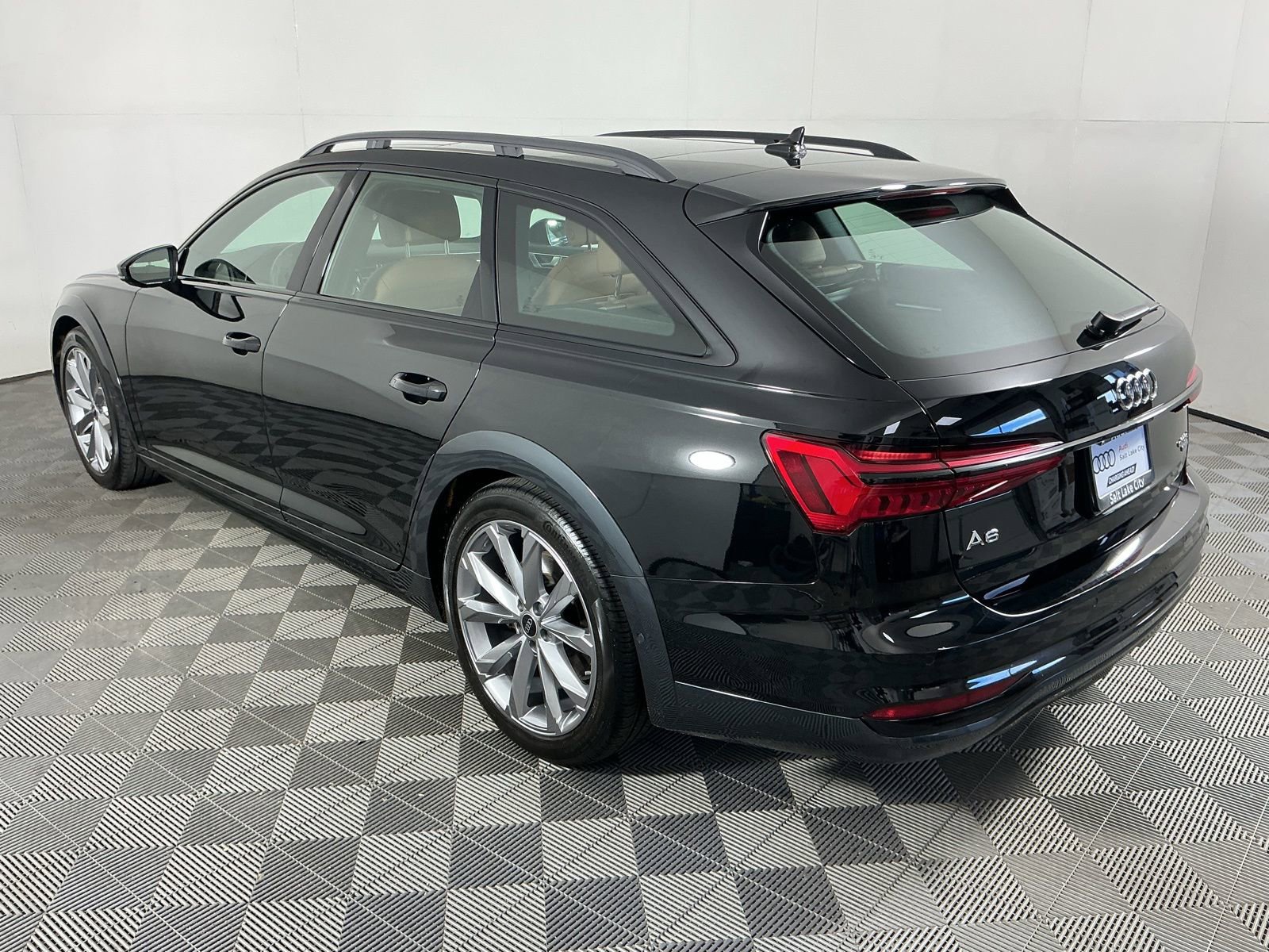 Used 2024 Audi A6 Premium Plus image 6