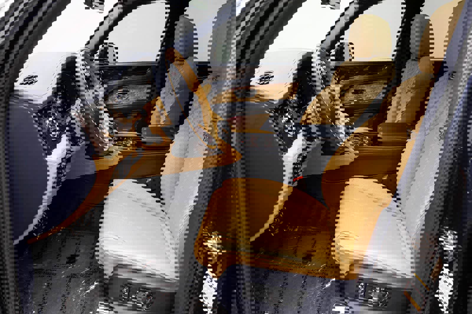 Used 2021 Bentley Bentayga image 10