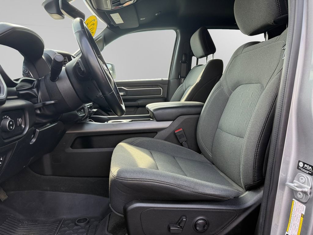 Used 2022 RAM 1500 Big Horn AWD/4WD image 9