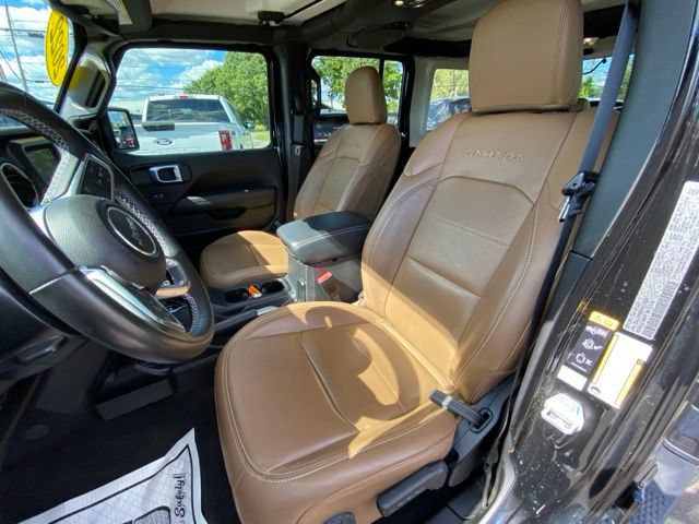 Used 2022 Jeep Wrangler Unlimited Sahara AWD/4WD image 12