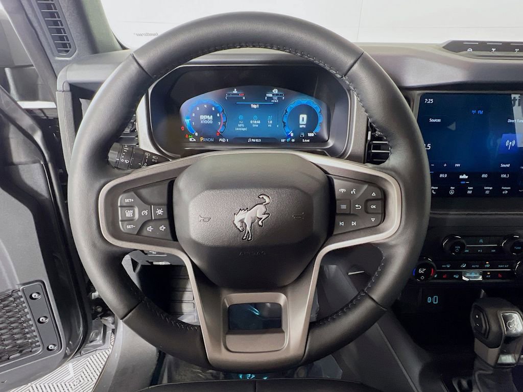 New 2025 Ford Bronco Badlands image 8