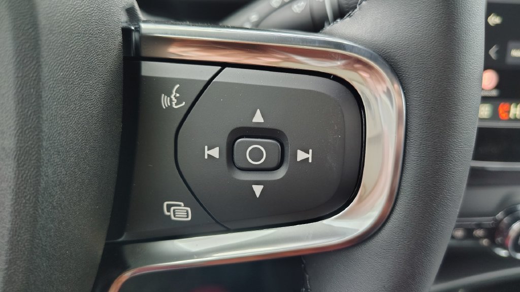 New 2026 Volvo XC40 B5 Ultra w/ Climate Package AWD/4WD image 16