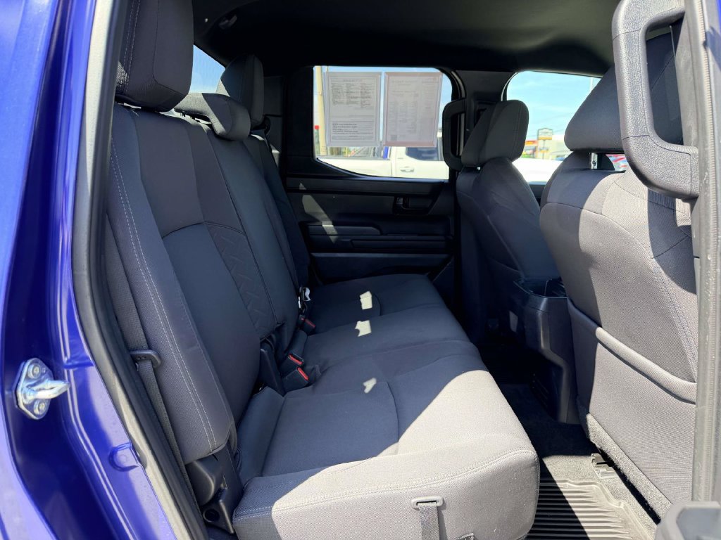 Certified 2025 Toyota Tacoma SR5 AWD/4WD image 14