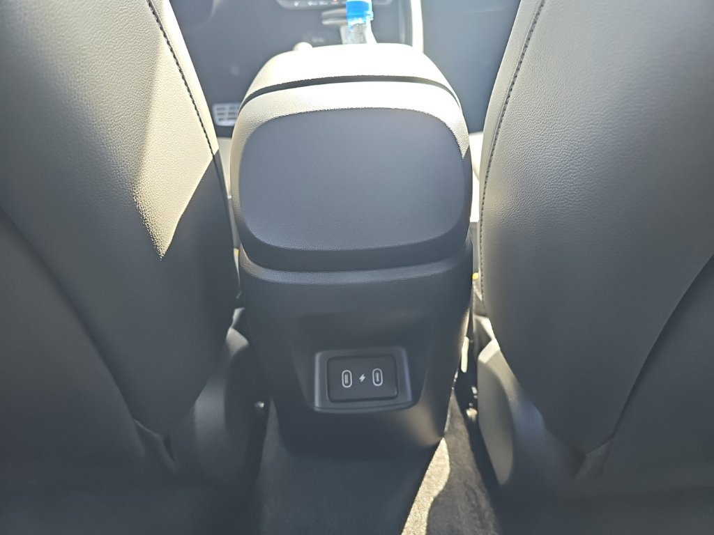 New 2026 Hyundai Elantra SEL Sport FWD image 30