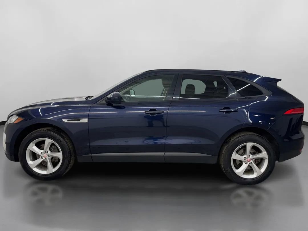Used 2018 Jaguar F-PACE Premium image 5
