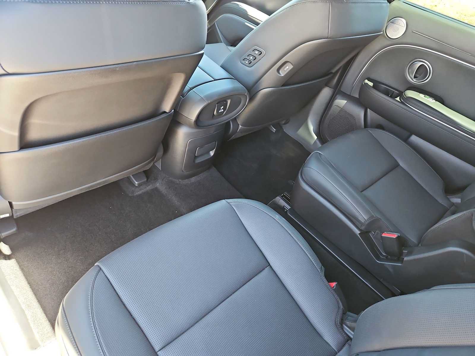 New 2026 Hyundai Palisade Calligraphy FWD image 18