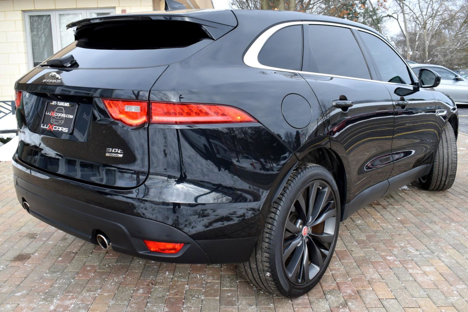 Used 2019 Jaguar F-PACE Prestige image 11