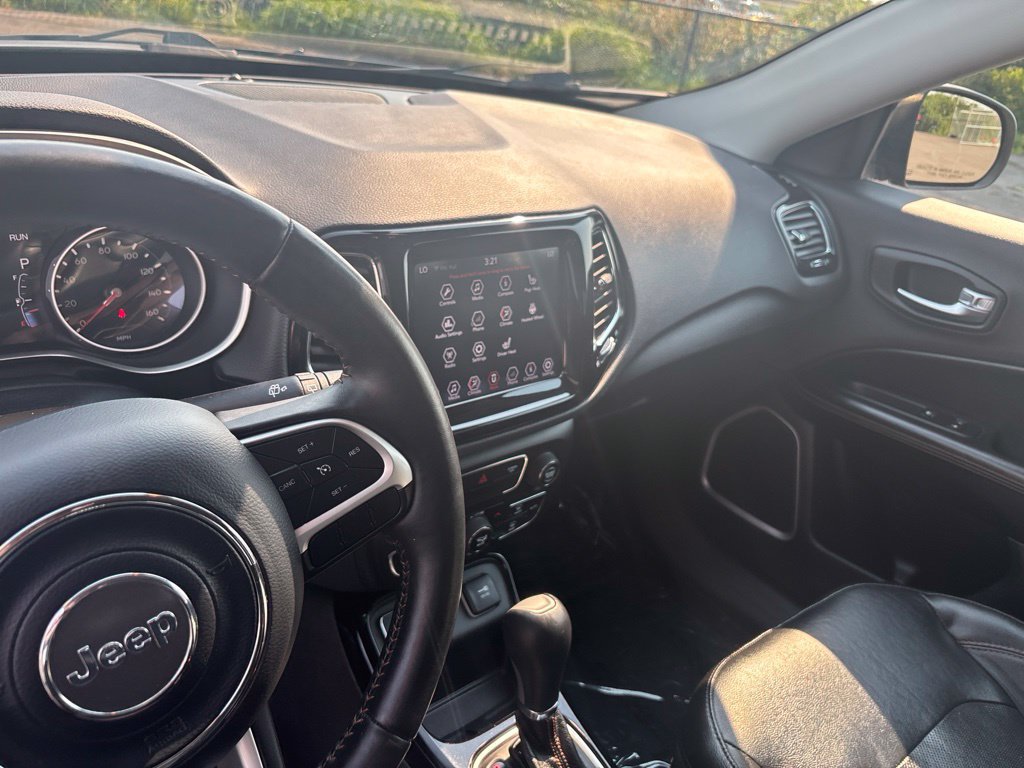 Used 2018 Jeep Compass Limited FWD image 14