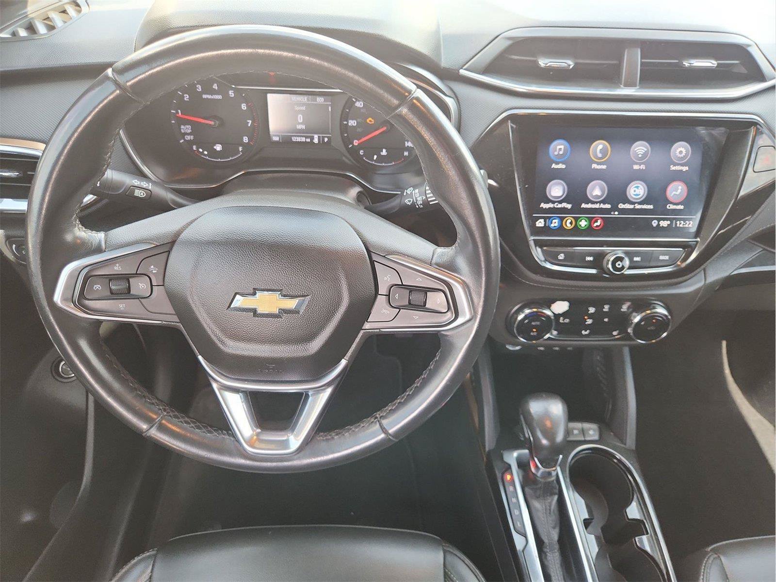 Used 2021 Chevrolet TrailBlazer ACTIV w/ Sun and Liftgate Package FWD image 11
