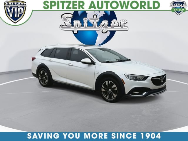 Used 2019 Buick Regal Essence w/ Sights and Sounds Package AWD/4WD image 3