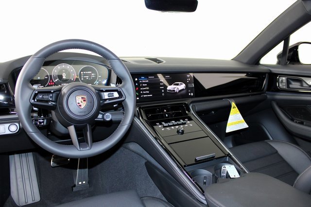 New 2025 Porsche Panamera 4 image 13