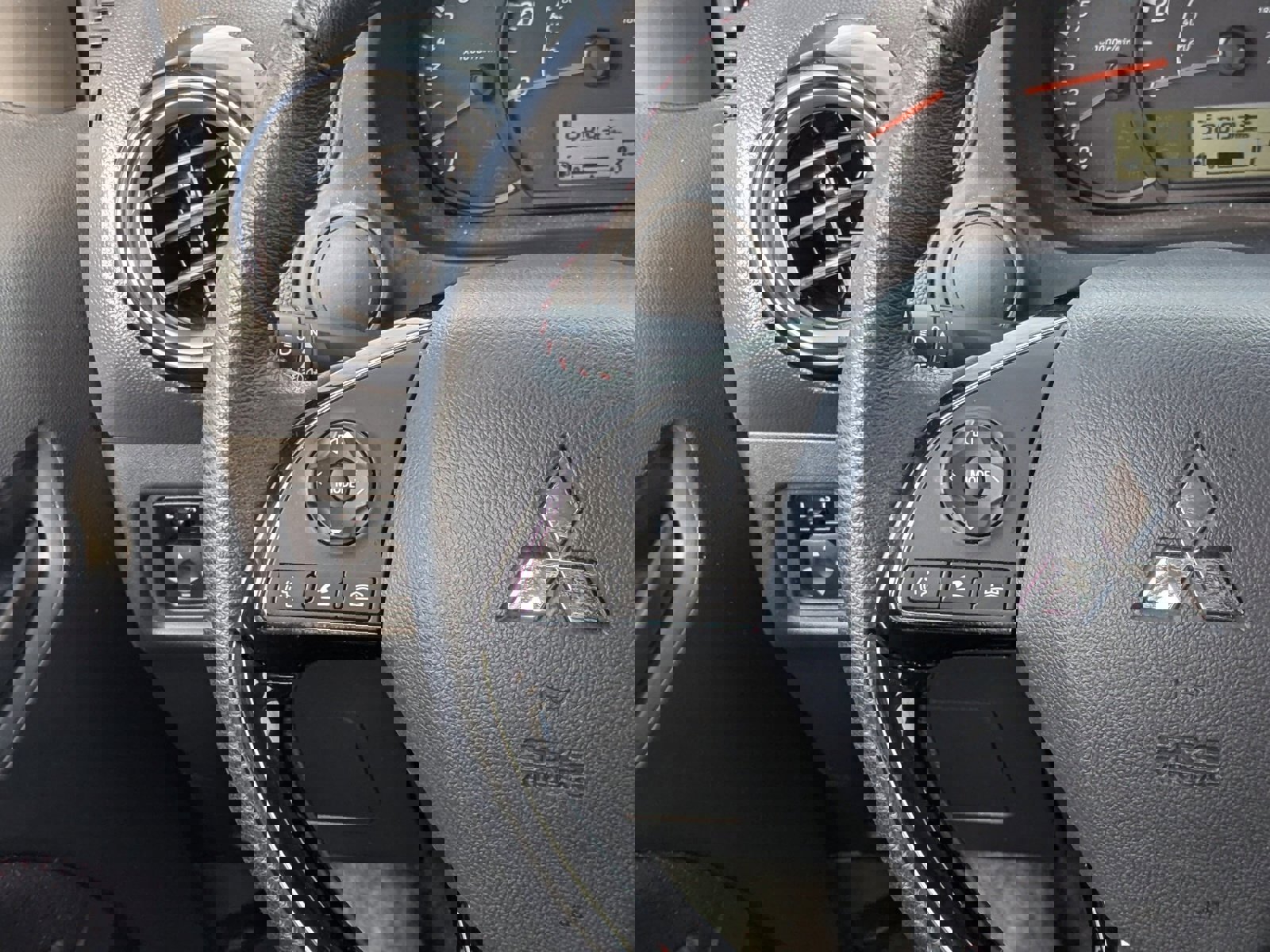 Used 2024 Mitsubishi Mirage Black Edition image 20