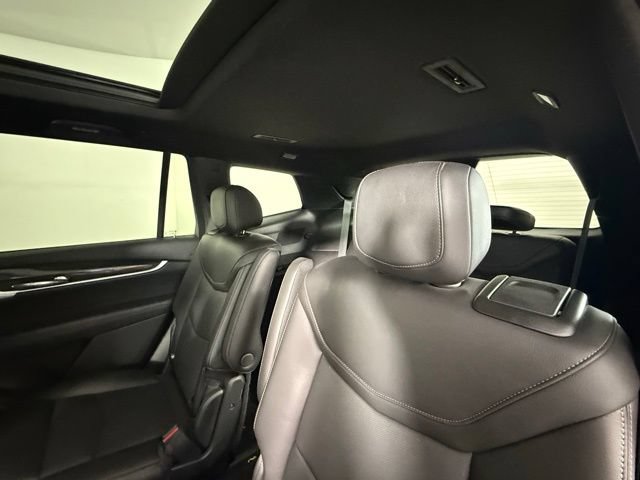 Certified 2025 Cadillac XT6 Sport w/ LPO, Red Accent Package AWD/4WD image 27