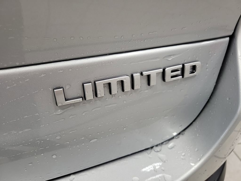 New 2025 Jeep Grand Cherokee L Limited w/ Trailer Tow Package image 33