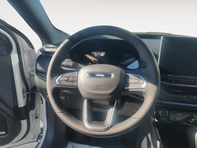 New 2026 Jeep Compass Latitude w/ Sun and Sound Group AWD/4WD image 12