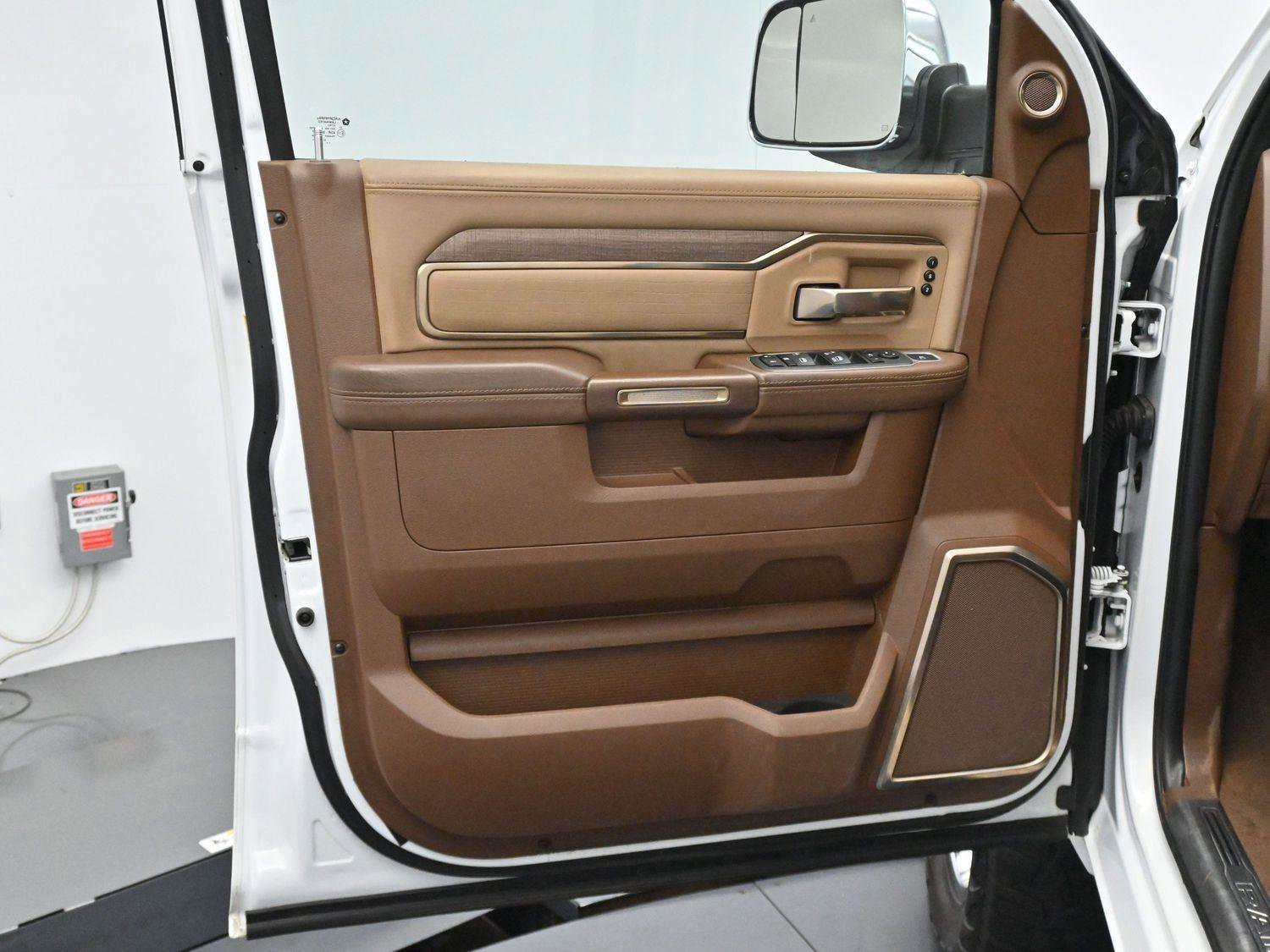 Used 2022 RAM 2500 Limited AWD/4WD image 10