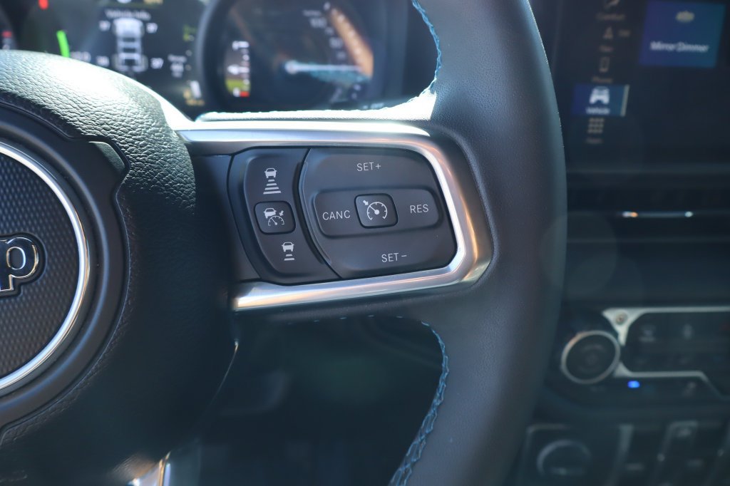 Used 2024 Jeep Wrangler High Altitude AWD/4WD image 24