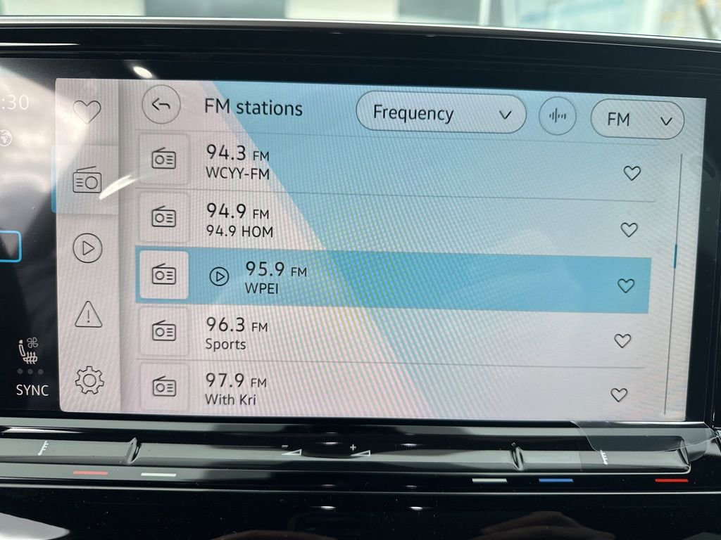 New 2026 Volkswagen Atlas Cross Sport SEL Premium R-Line image 18