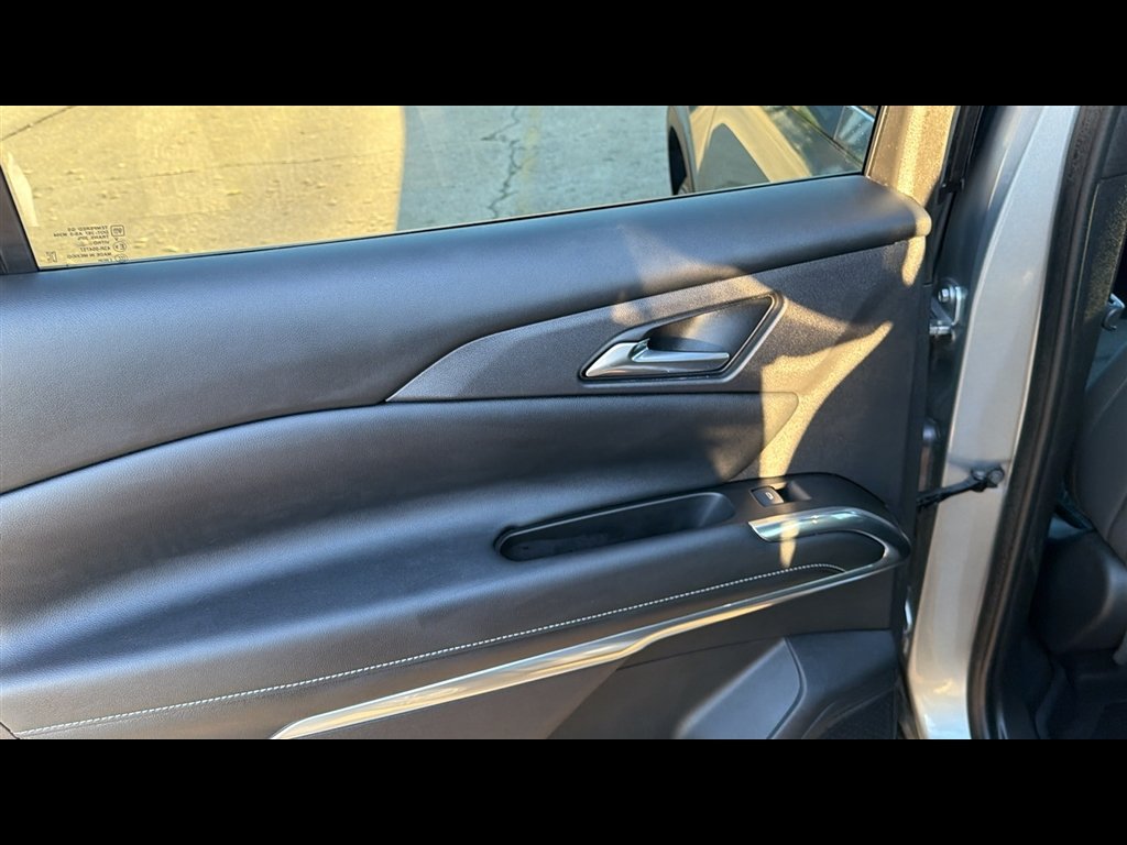 Used 2024 Chevrolet Traverse LT w/ LPO, Floor Liner Package AWD/4WD image 21