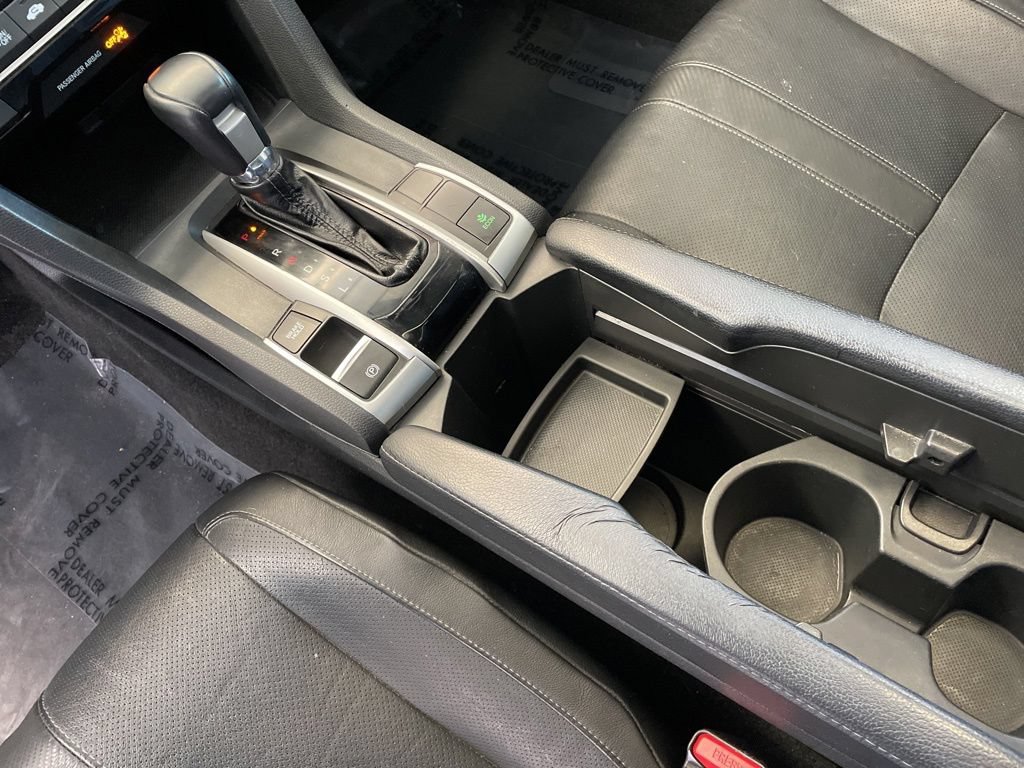 Used 2018 Honda Civic EX-L image 9