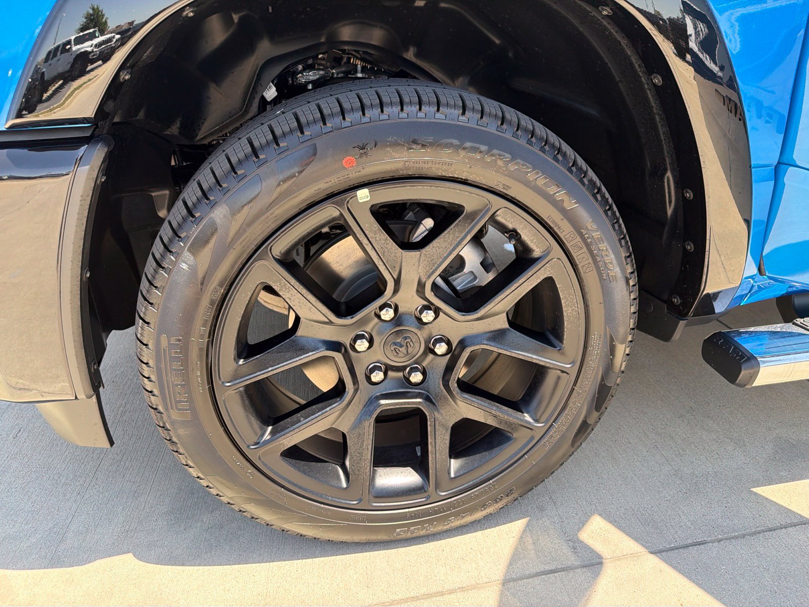 New 2026 RAM 1500 Laramie AWD/4WD image 13