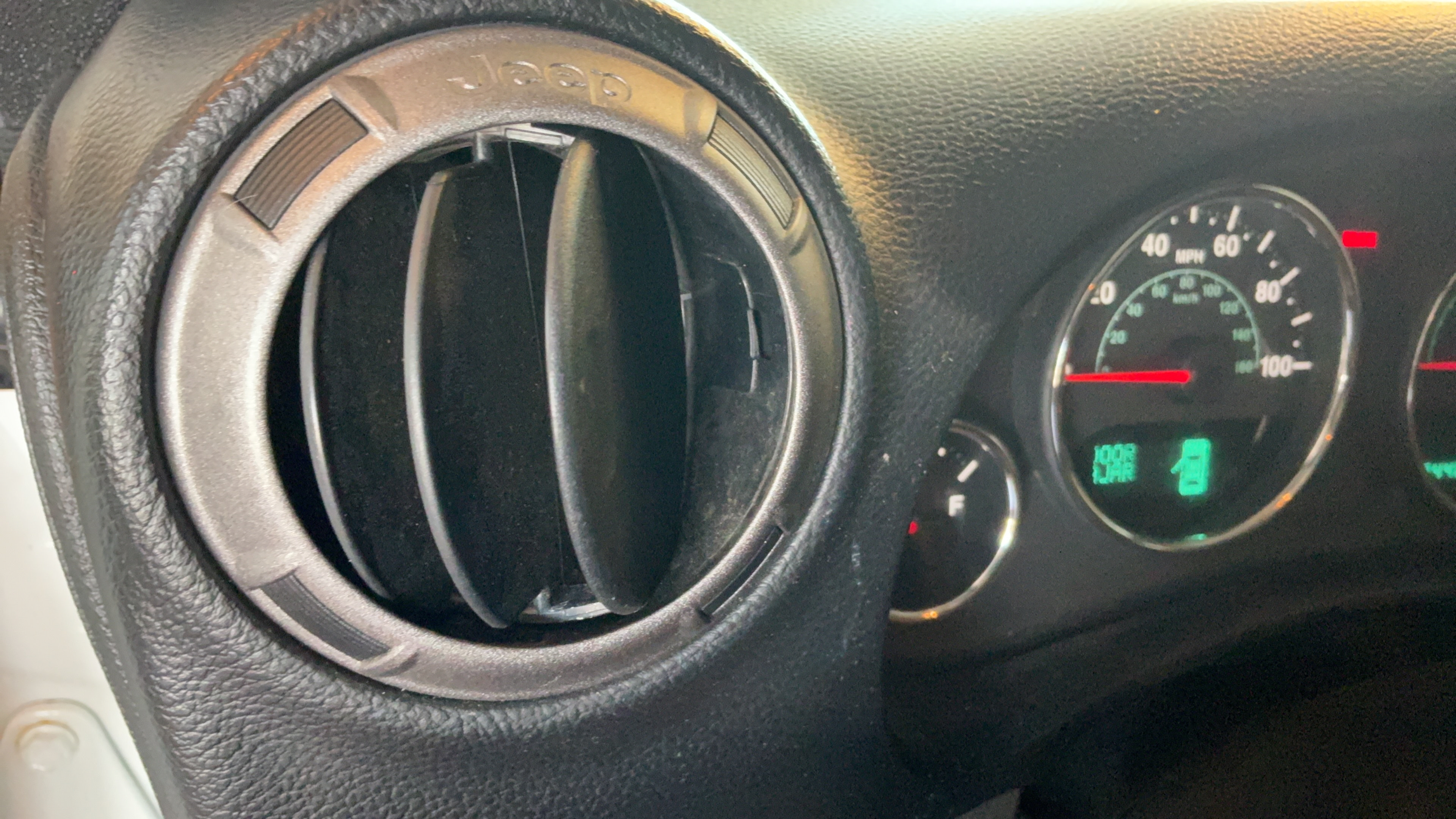 Used 2014 Jeep Wrangler Unlimited Sport w/ Quick Order Package 23S AWD/4WD image 18