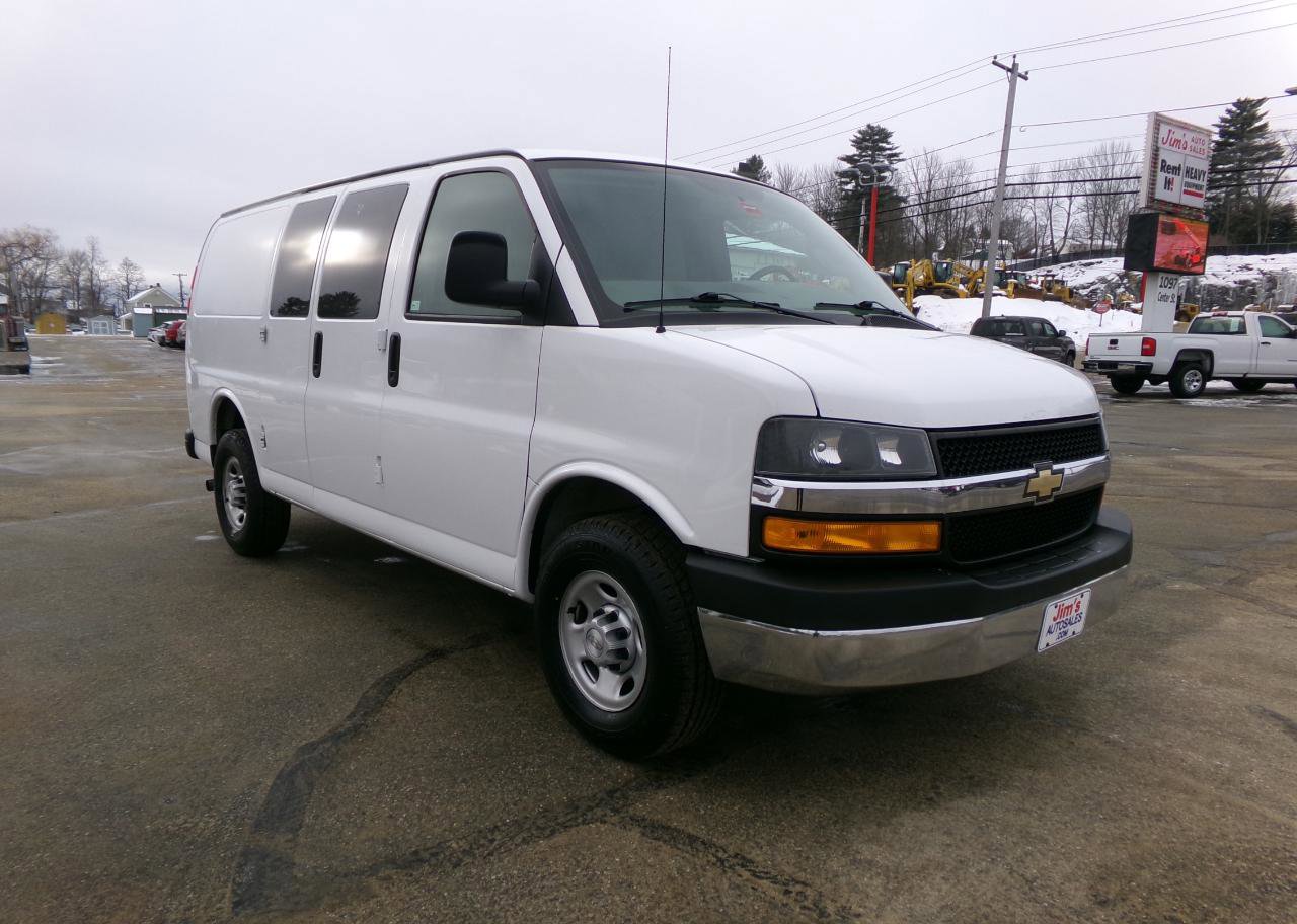 Used 2018 Chevrolet Express 2500 w/ Driver Convenience Package image 7