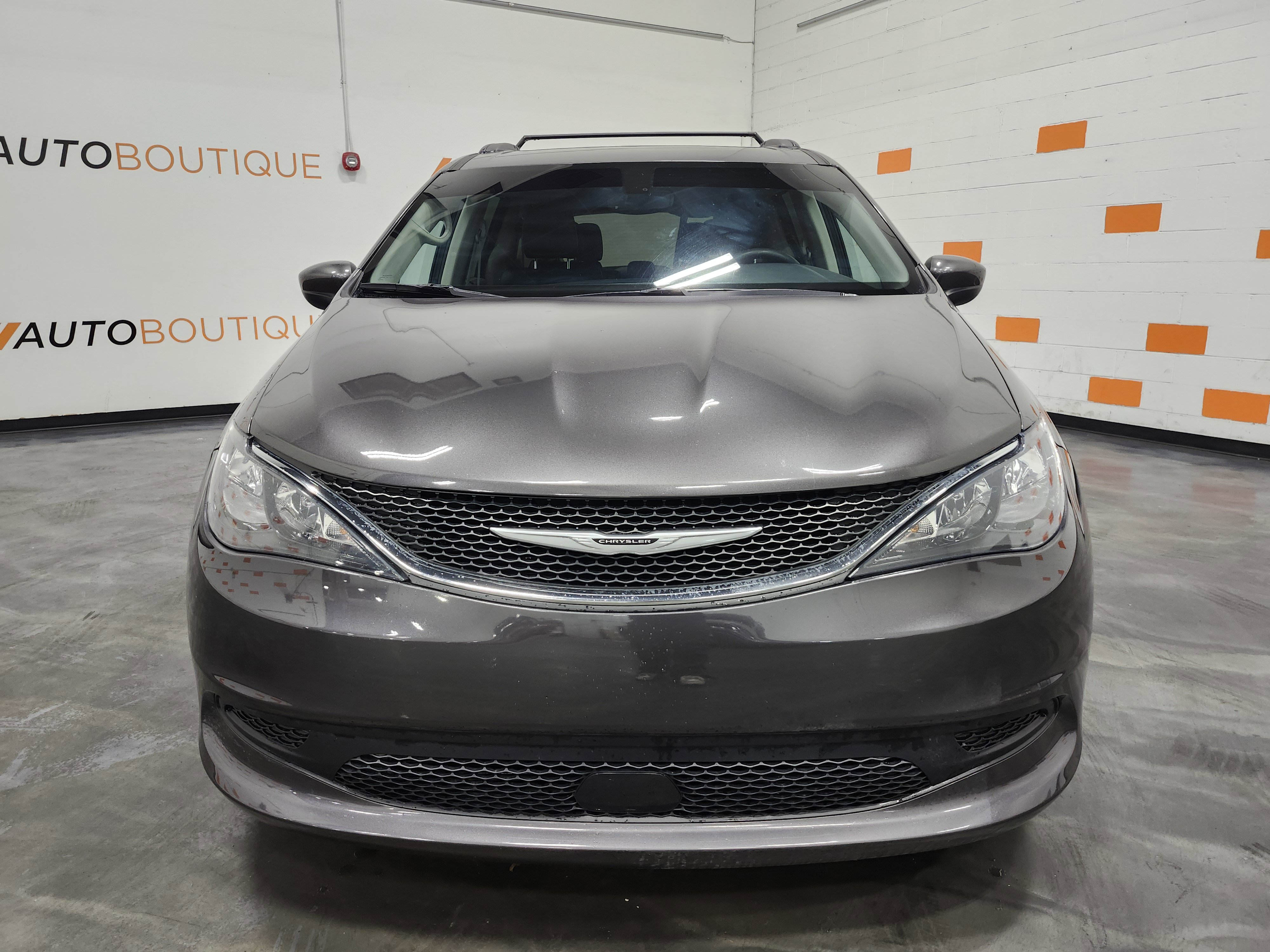 Used 2021 Chrysler Voyager Lxi image 7