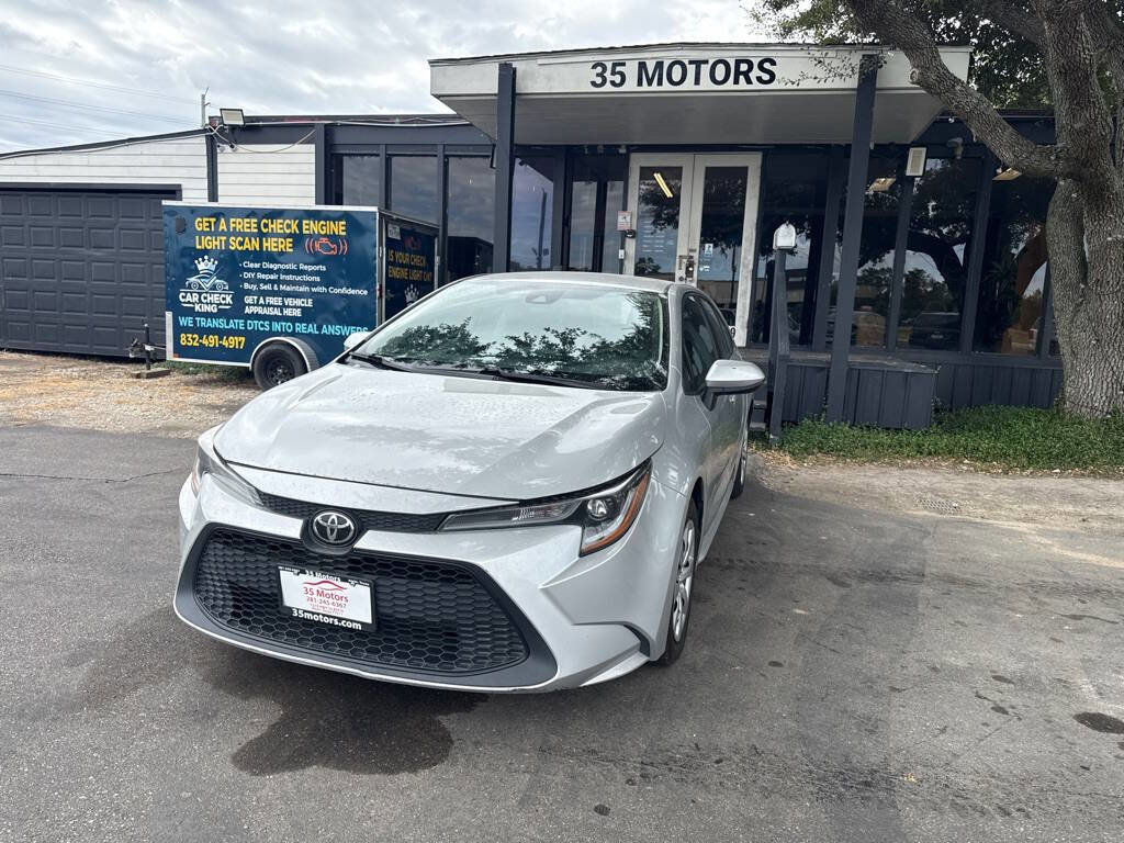 Used 2022 Toyota Corolla LE FWD image 1