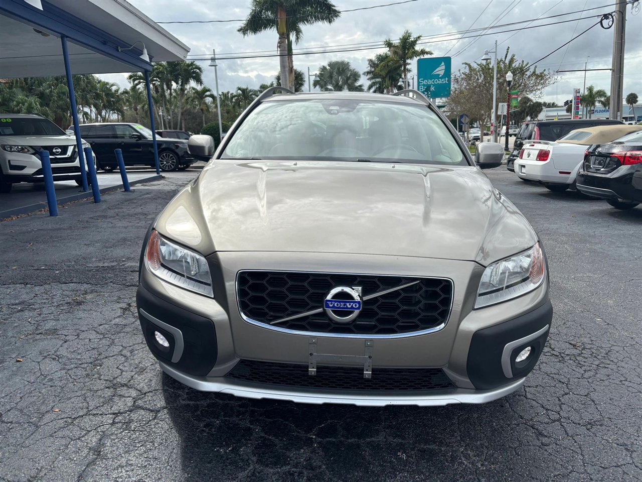 Used 2016 Volvo XC70 T5 Premier w/ Proximity Package image 7