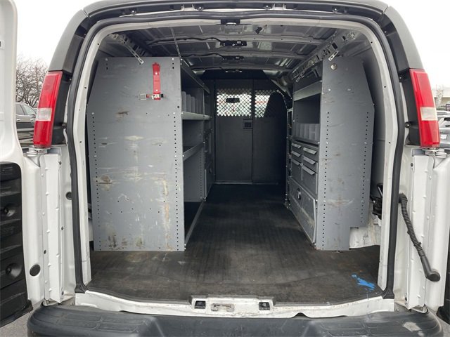 Used 2018 Chevrolet Express 3500 image 10