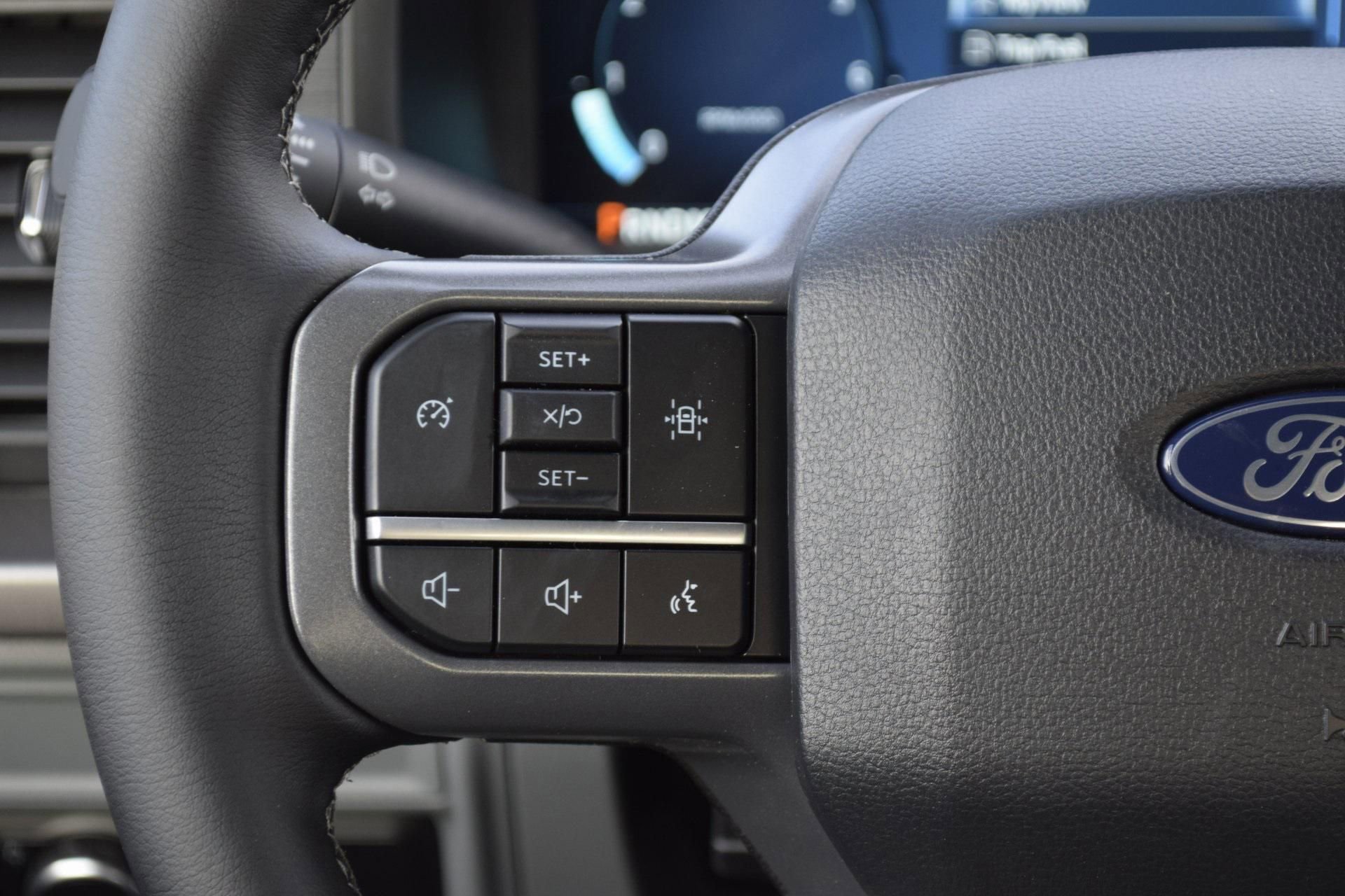 New 2026 Ford F150 XLT w/ Equipment Group 301A Standard image 9