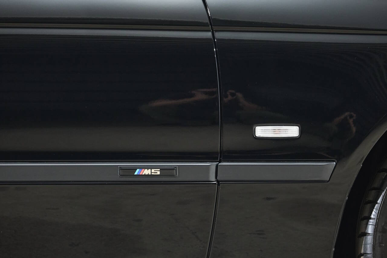 Used 2003 BMW M5 RWD image 41