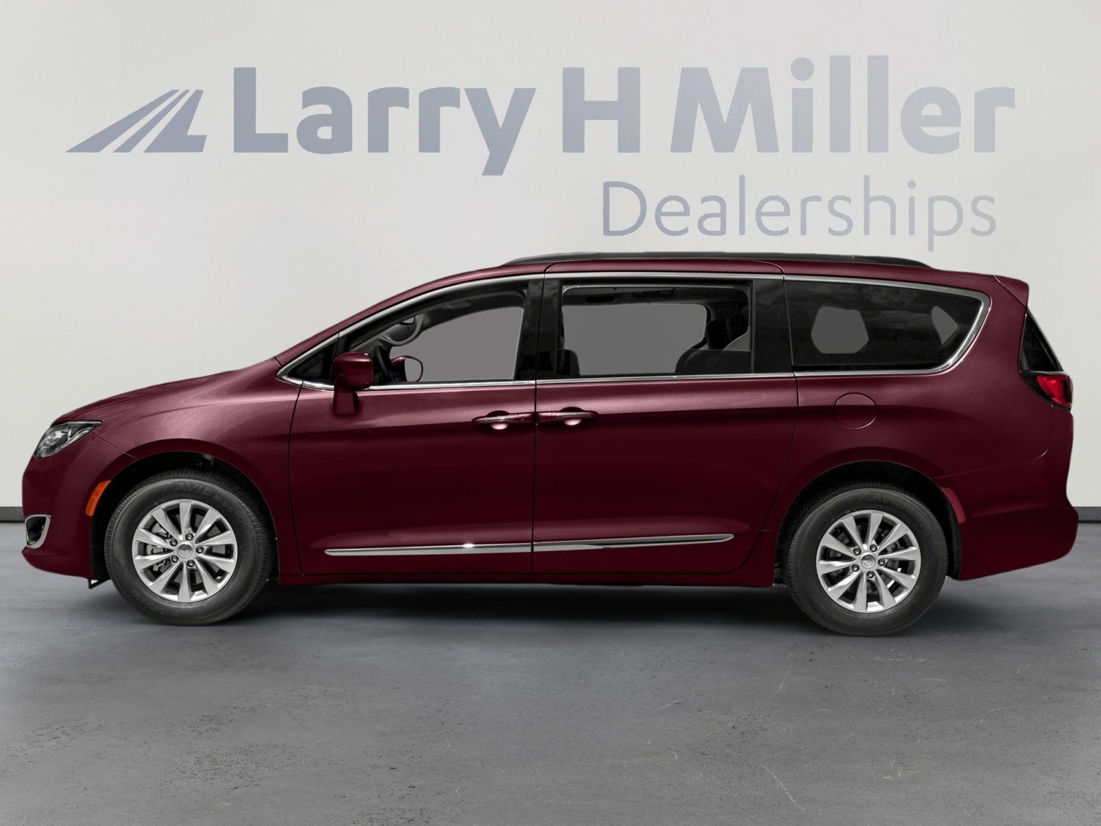 Used 2017 Chrysler Pacifica Limited w/ Advanced Safetytec Group FWD image 3