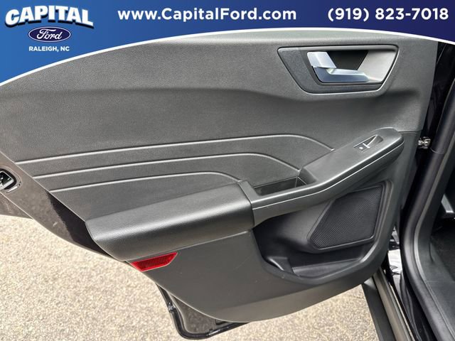 Certified 2024 Ford Escape ST-Line w/ Tech Pack #1 AWD/4WD image 17
