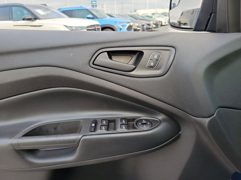 Certified 2019 Ford Escape S image 18