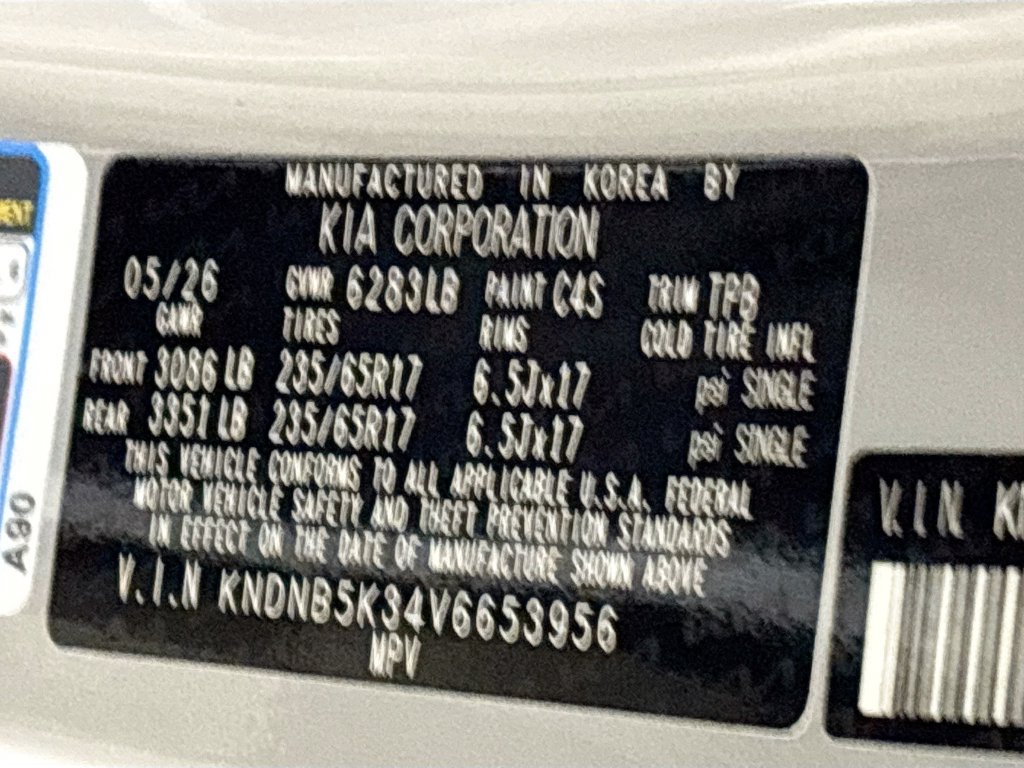 New 2027 Kia Carnival FWD image 24