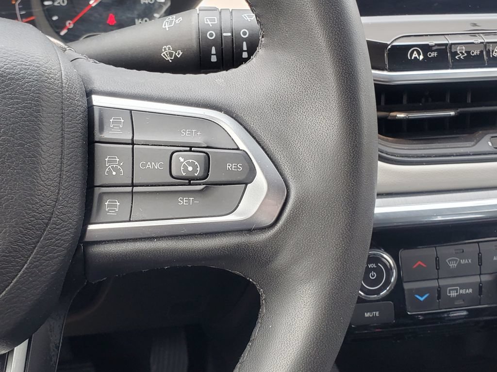 Used 2023 Jeep Compass Limited AWD/4WD image 14