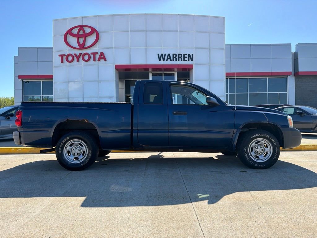 Used 2005 Dodge Dakota ST RWD image 3